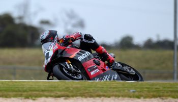 Herfoss Wins Australian Superbike Series Finale, Waters Takes Title